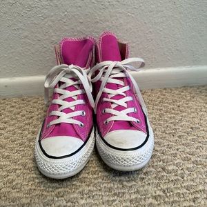 CONVERSE “CHUCK TAYLOR” HIGHTOPS